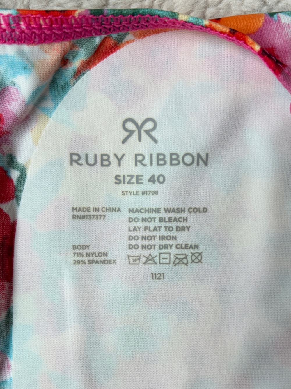 Ruby Ribbon Floral V-Neck Cami Shapewear Tank Top in Pink Multi Floral Size 40 - Picture 7 of 7